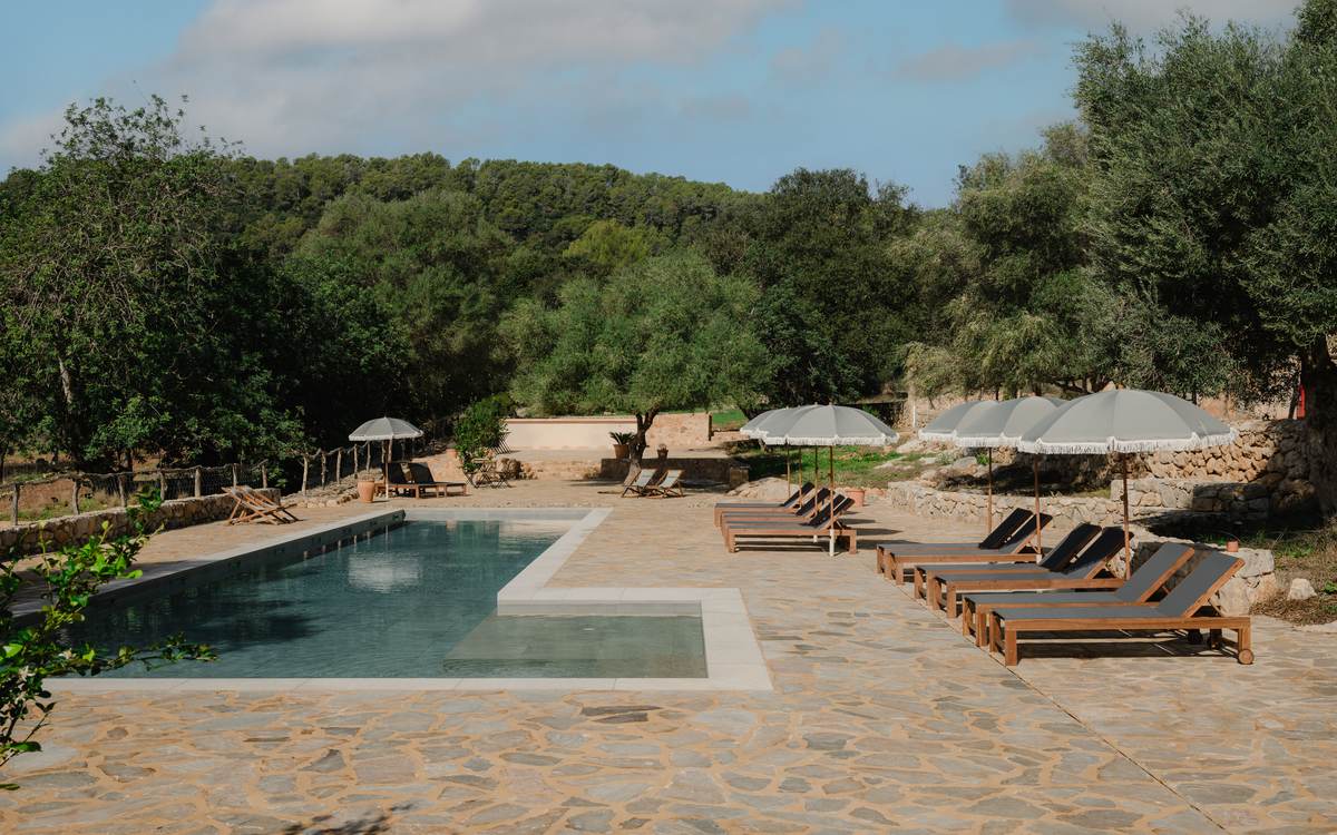 Outdoor Living en TERRA — piscina de agua salada